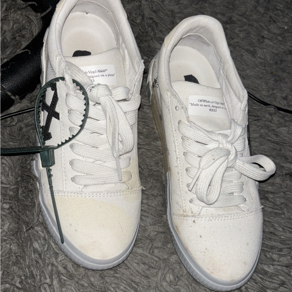 offwhite lows (SEND BEST OFFERS)